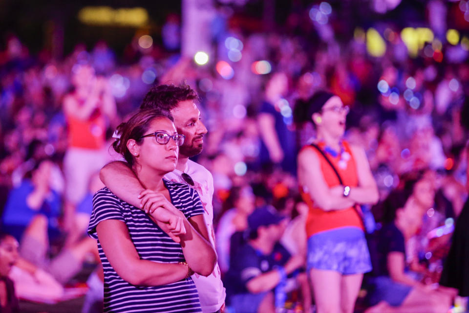 <p>People watch the Macy’s Fourth of July Fireworks from Hunter Point Park on July 4, 2018 in New York City. (Photo: Eduardo Munoz Alvarez/Getty Images) </p>