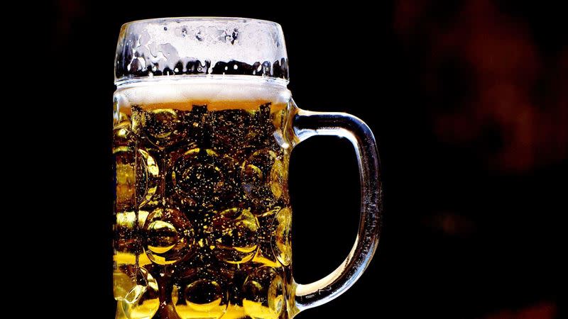 命理師提醒寒露後少喝啤酒、汽水等有氣飲料，以免耗氣傷陰。（圖／資料圖）