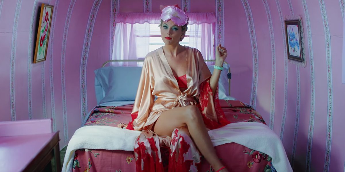 13 Easter Eggs From Taylor Swift's“Bejeweled” Music Video