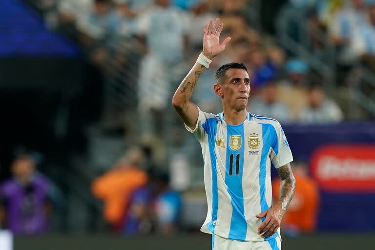 Ángel Di María sale del campo de juego durante el partido de Copa América 2024 que disputan las selecciones de Argentina y Canadá, en el MetLife Stadium, Nueva Jersey, el 9 de julio de 2024.