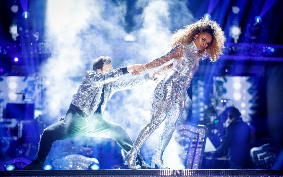 Fleur East wowed in her Destiny's Child-themed Couple's Choice - Guy Levy/BBC