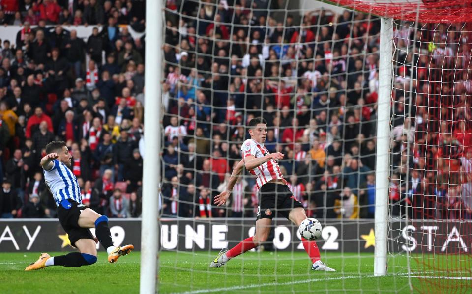 Sunderland's Ross Stewart pokes hom from a tight angle on the rebound Sheffield Wednesday - GETTY IMAGES