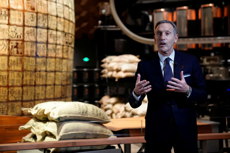Howard Schultz, fondatore e presidente di Starbucks. REUTERS/Aly Song