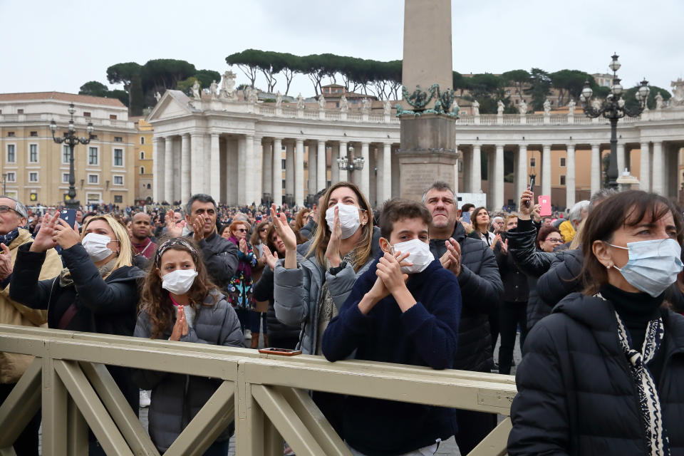Pilgrims arrive in St. Peter's Square for the Angelus prayer with masks to protect themselves from the coronasvirus. Vatican City (Italy), March 1st, 2020 (Photo by Grzegorz Galazka/Mondadori Portfolio/Sipa USA)