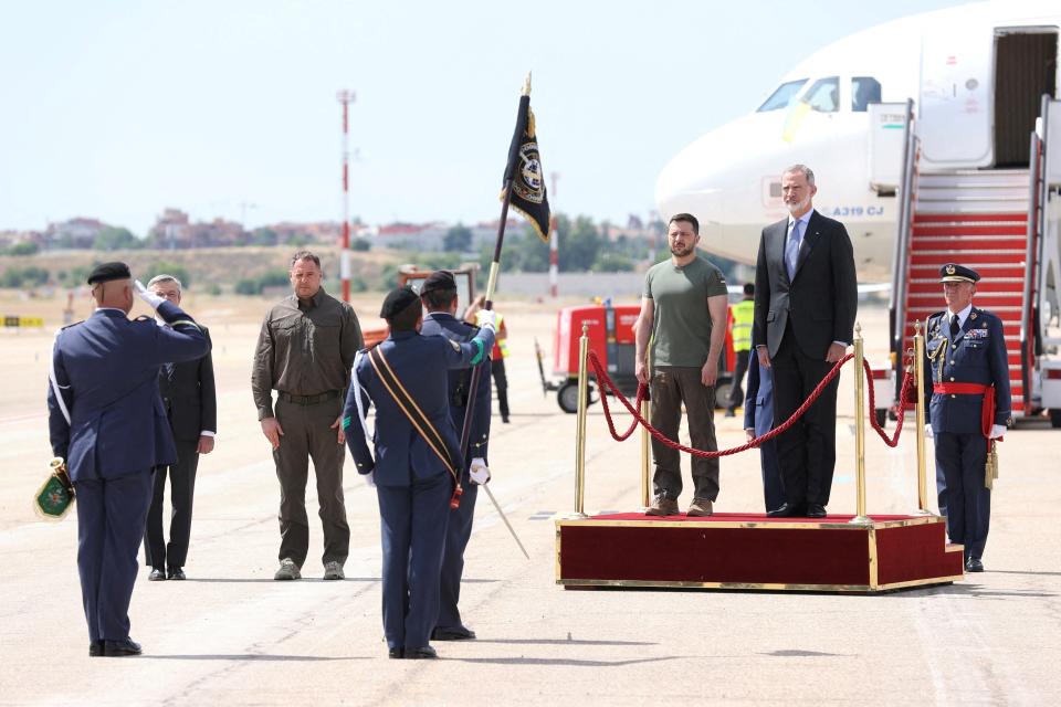 Spain's King Felipe stands alongside Ukraine's President Volodymyr Zelensky ahead of meeting with Prime Minister Pedro Sanchez in Madrid (via REUTERS)