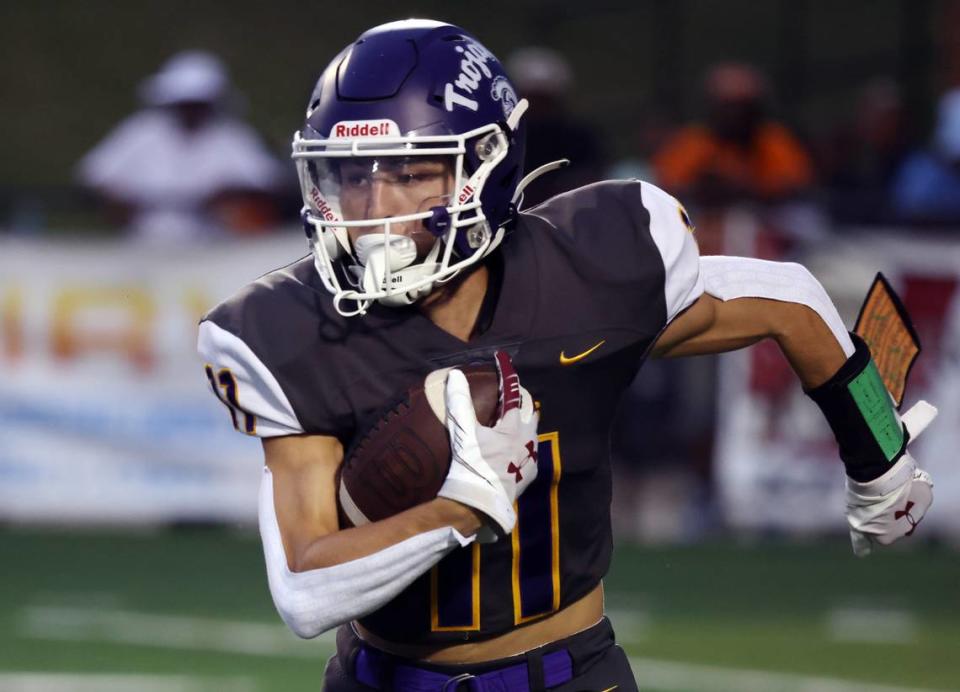 Northwestern’s Greer Hopkins carries the ball