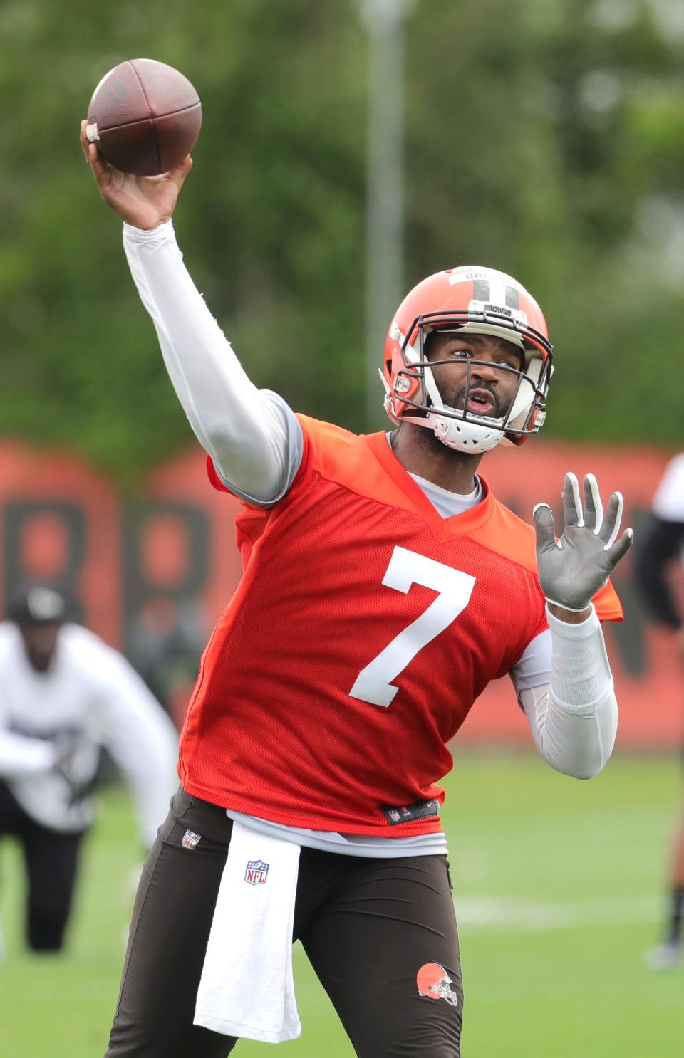 Cleveland Browns backup quarterback Jacoby Brissett throws a pass during minicamp on Tuesday, June 14, 2022 in Berea.