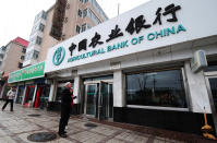 <p>Die Agricultural Bank of China ist – wie der Name vermuten lässt – in China, aber auch in Singapur tätig. Insgesamt sorgen 501.368 Mitarbeiter für einen reibungslosen Ablauf der Kreditgeschäfte. (Foto: AFP) </p>
