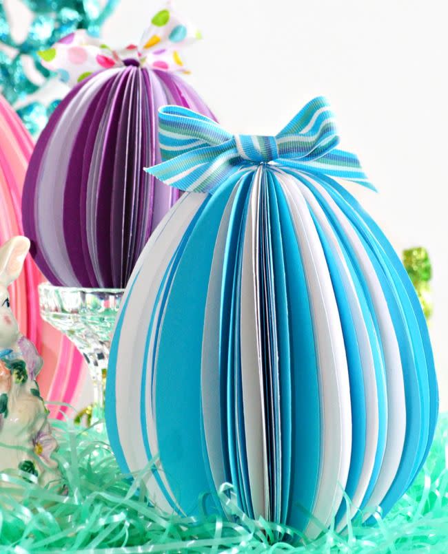 Stand-Up Paper Eggs