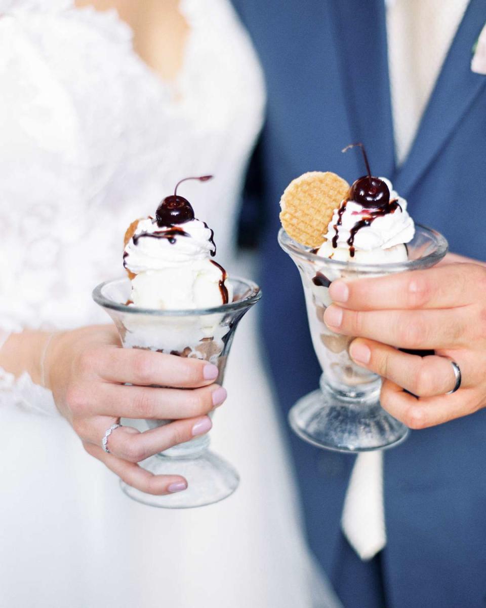 25 Delicious Ways to Serve Ice Cream at Your Wedding