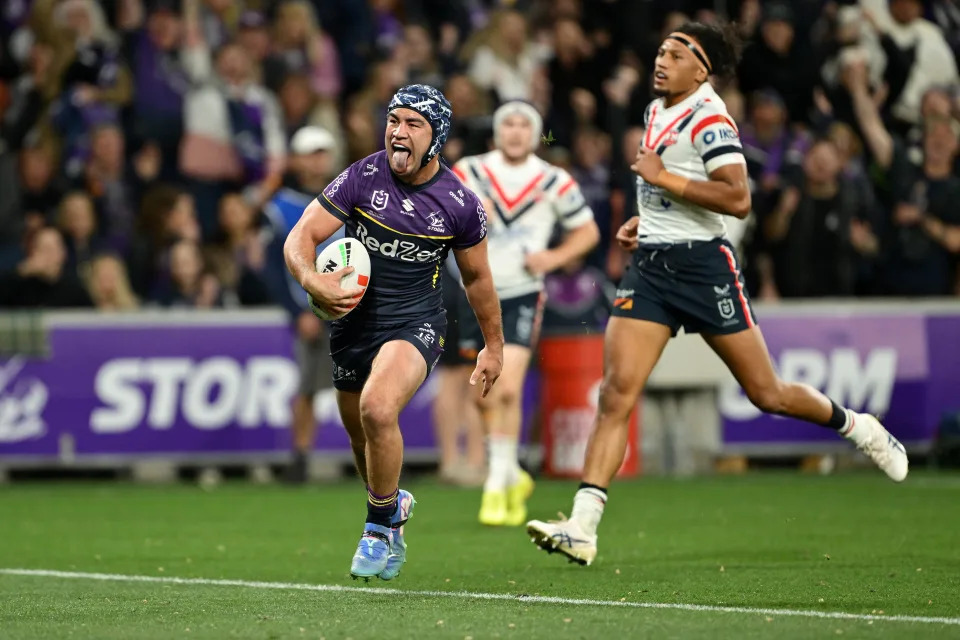 Jahrome Hughes scores a try.