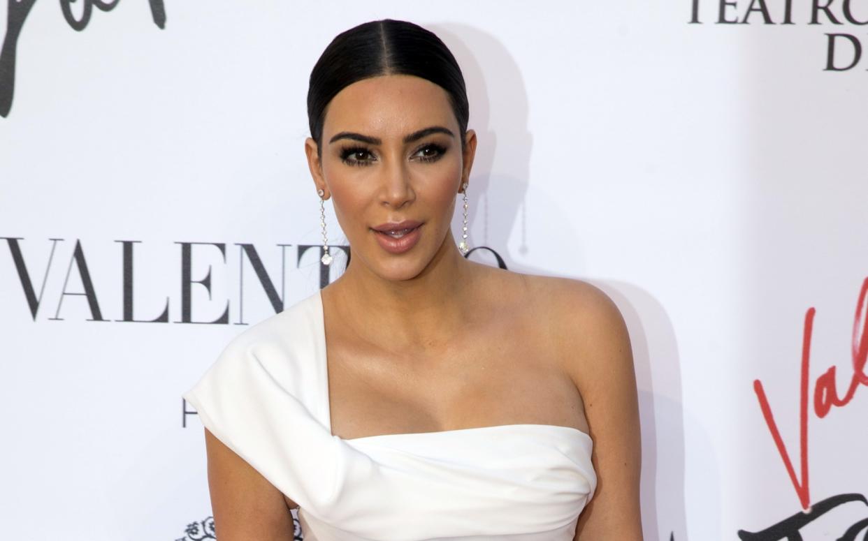 Kim Kardashian liebt es, mit Selfie-Filtern zu spielen. (Bild: AP)