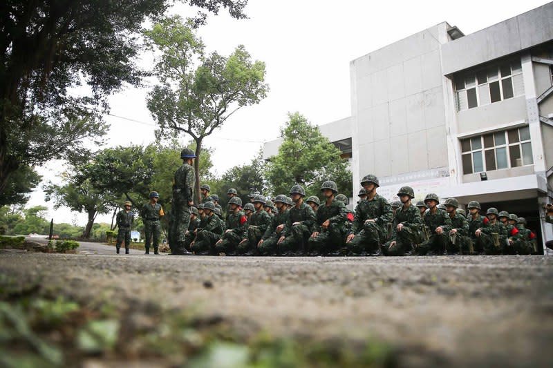 圖為新兵在成功嶺訓練畫面。（中央社資料照）