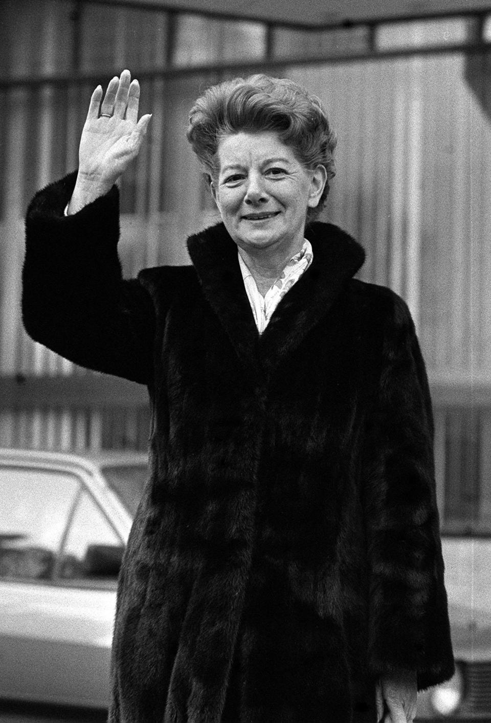 Actress Jean Alexander, who has played Hilda Ogden in television's Coronation Streer for the past 23 years, waves to her fans outside Granada Television Studios as she arrived for the final day of filming of the special Christmas Day edition of the series in which she makes her last appearance.   (Photo by PA Images via Getty Images)