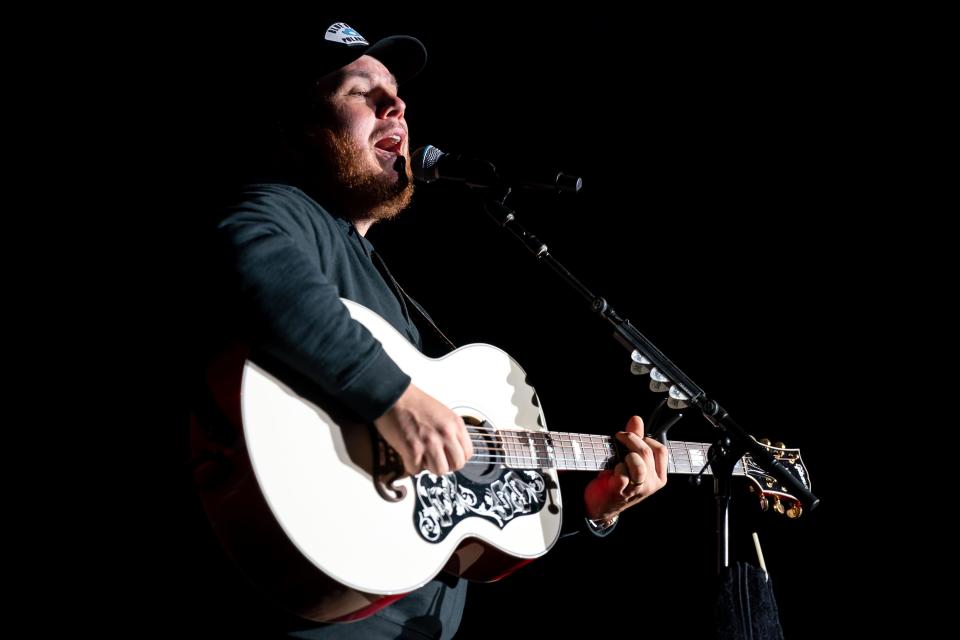 Headliner Luke Combs will wrap up Buckeye Country Superfest.