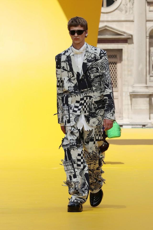 Louis Vuitton Continues to Celebrate Virgil Abloh's Legacy in SS23 Menswear  Collection