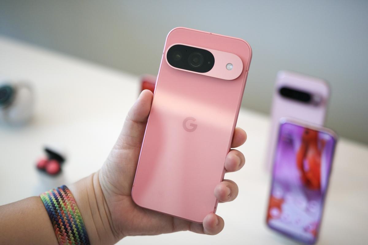 The pink Google Pixel 9 is the phone of my dreams