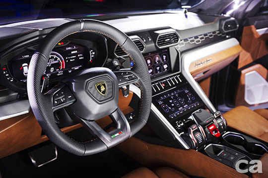 Lamborghini Urus新車發表會 (13)