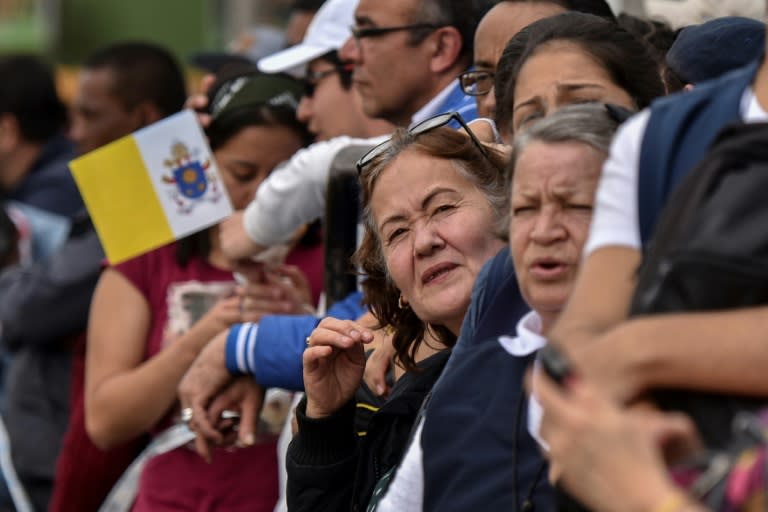 FOTOS: El Papa Francisco llega a Colombia para sanar heridas