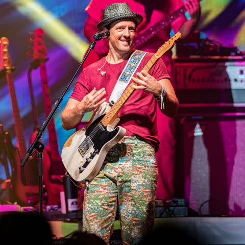 <p>Daniel Knighton/Getty</p> Jason Mraz