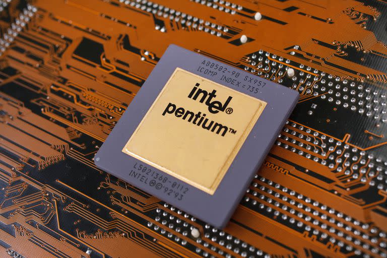 El primer chip Pentium llegó al mercado en 1993, como sucesor del 486