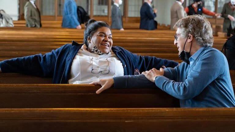 Alexander Payne (a la derecha) y Da´Vine Joy Randolph en una pausa del rodaje de Los que se quedan