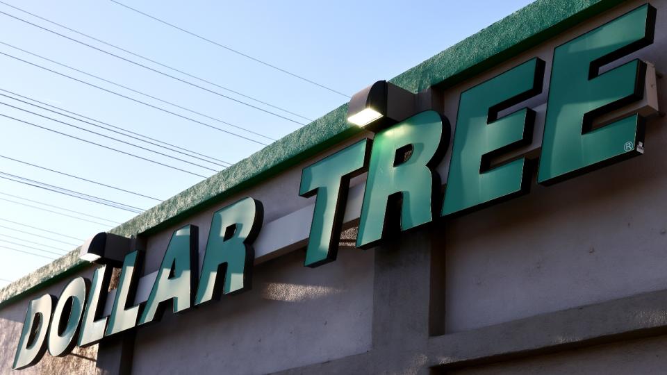 The Dollar Tree sign