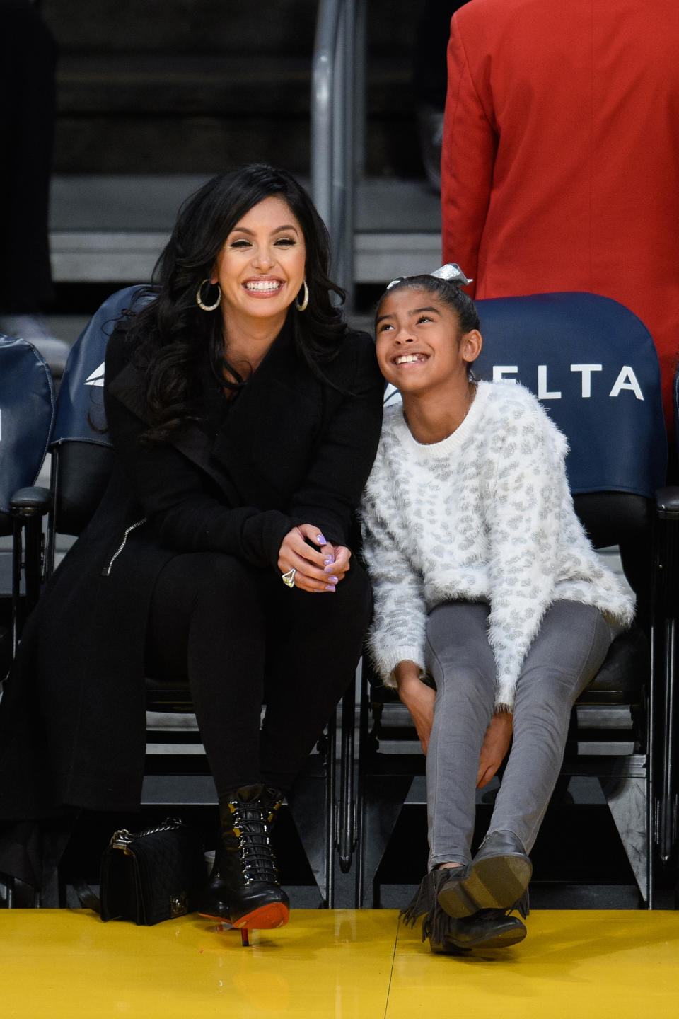 Vanessa Bryant and Gianna Maria-Onore Bryant attend a basketball game between the Indiana Pacers and the Los Angeles Lakers at Staples Center on November 29, 2015 in Los Angeles, California.   (Noel Vasquez / GC Images)