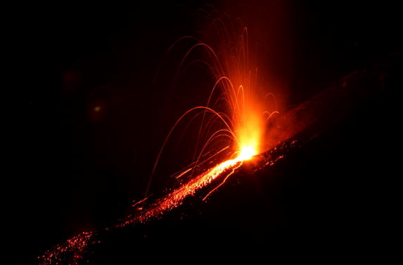 The flights were grounded due to volcanic activity from Mt Rinjani. Photo: Getty