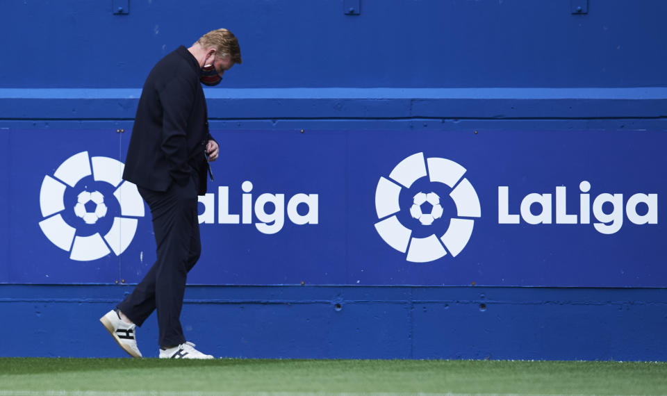 EIBAR, SPAIN - MAY 22: Head coach Ronald Koeman of FC Barcelona reacts during the La Liga Santander match between SD Eibar and FC Barcelona at Estadio Municipal de Ipurua on May 22, 2021 in Eibar, Spain. (Photo by Juan Manuel Serrano Arce/Getty Images)