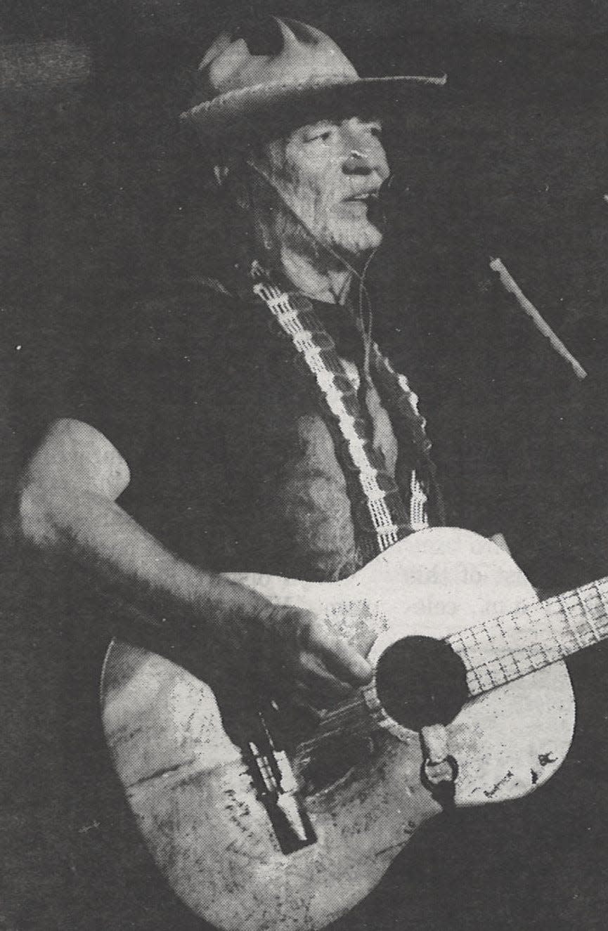Willie Nelson at the Piranha Club in 1996,.