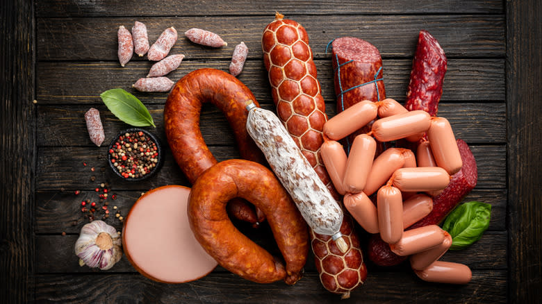 Assorted types of sausage