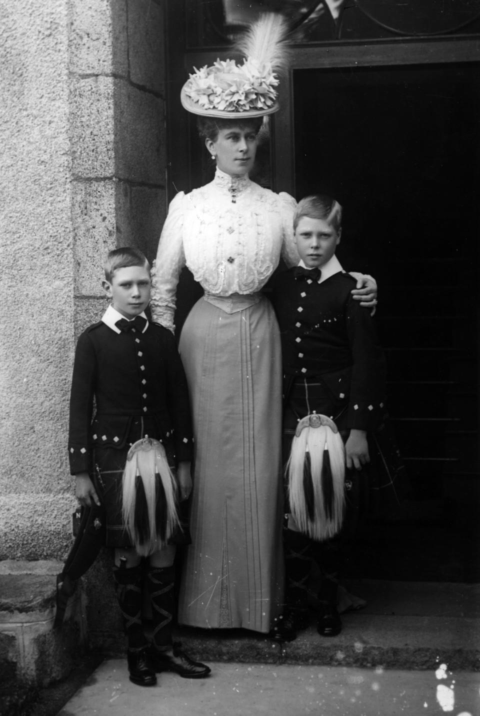 The Duchess of York, later Queen Mary, with her children Prince Edward, later the Duke of Windsor (right), and Prince Albert, later King George VI, in 1906.