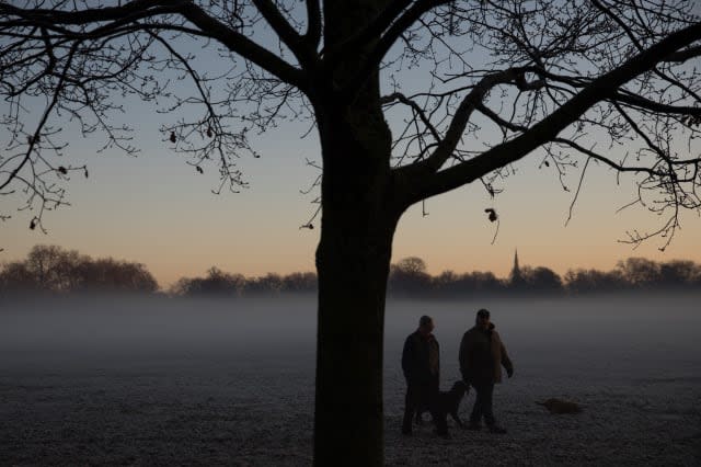 Health Warnings Issued As Freezing Fog Envelops The UK