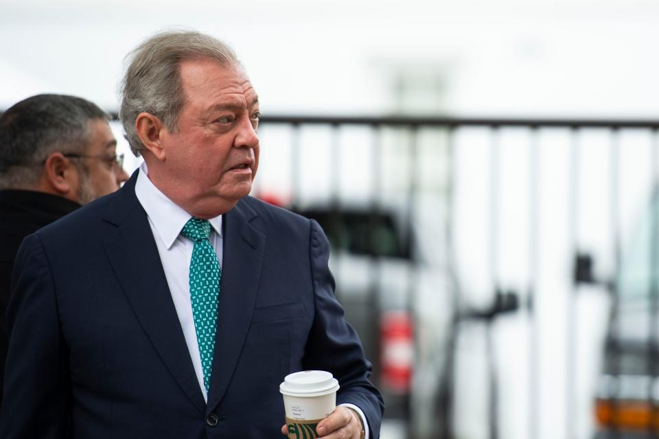 Dick Harpootlian, one of Alex Murdaugh's defense lawyers, arrives at the Colleton County Courthouse before day three of Murdaugh's double murder trail on Wednesday, Jan. 25, 2023. 