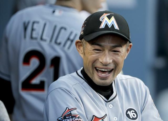 Ichiro Suzuki signs 1-year deal to remain with Miami Marlins - ESPN