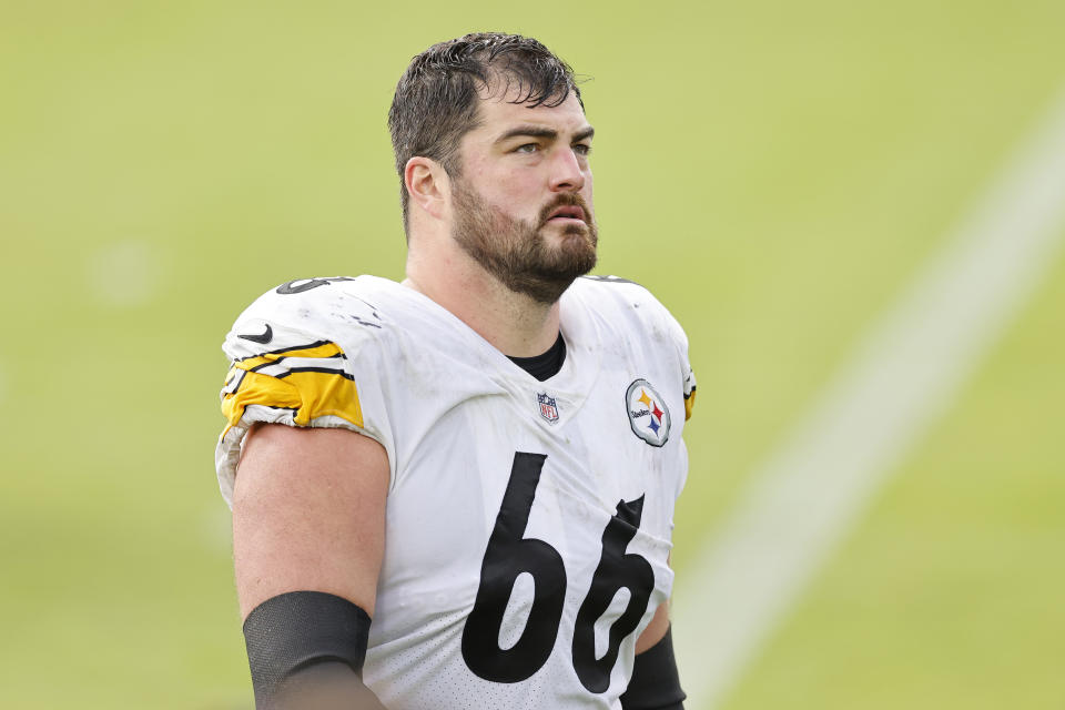 JACKSONVILLE, FLORIDA - NOVEMBER 22: David DeCastro #66 of the Pittsburgh Steelers looks on against the Jacksonville Jaguars at TIAA Bank Field on November 22, 2020 in Jacksonville, Florida. (Photo by Michael Reaves/Getty Images)