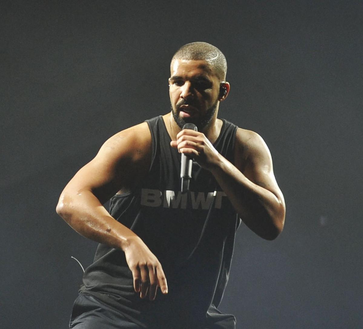 Woman who threw 36G bra at Drake says he didn't give it back to her