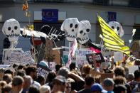 <p>Des exactions ont été commises par des "individus violents" de la mouvance black bloc au début de la Marche pour le climat à Paris, où 1.000 manifestants "radicaux" ont été signalés par la préfecture de police (PP).</p>