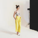 <p>Lifestyle-Vloggerin Zoella in Flatterhose und Crop-Shirt. (Bild: Instagram/Zoella) </p>