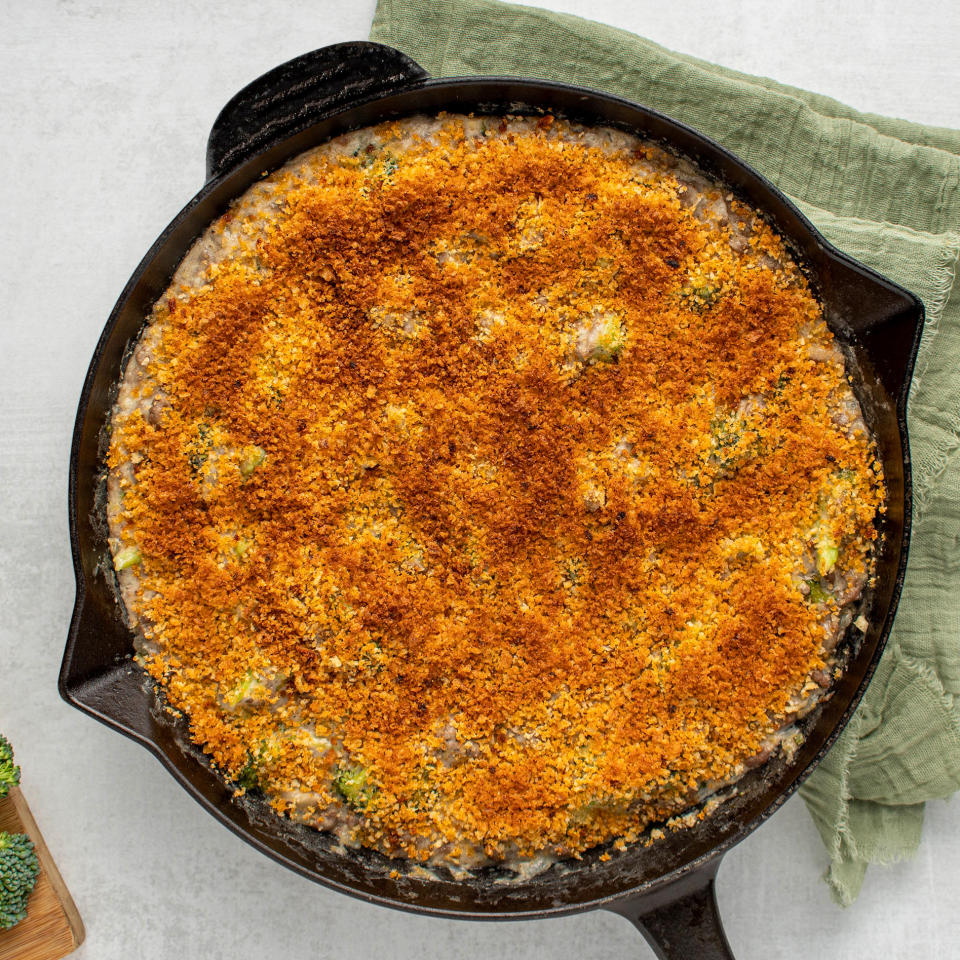 Cheesy Ground Beef & Broccoli Casserole