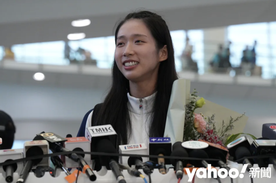 When Jiang Minxi returned to Hong Kong on August 1, she was asked if she had any further plans at that time, she said that she wanted to straighten her thoughts.  In less than a week, the Jockey Club confirmed that Jiang Minxi would be joining.