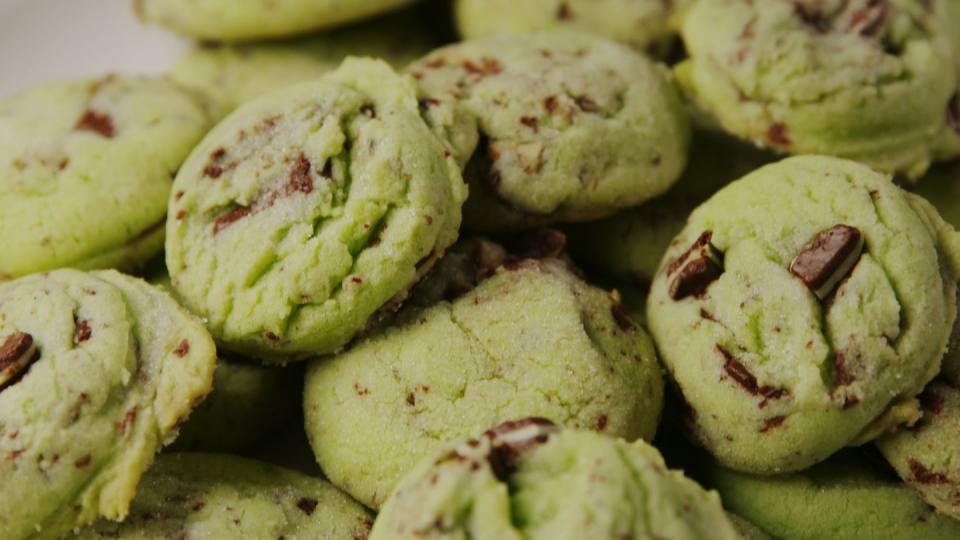 Mint Chocolate Chip Cookies