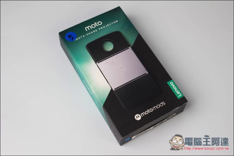 Moto Z2 Play 開箱 體驗心得 無可挑惕的百變手機，模組化設計隨時依需求升級