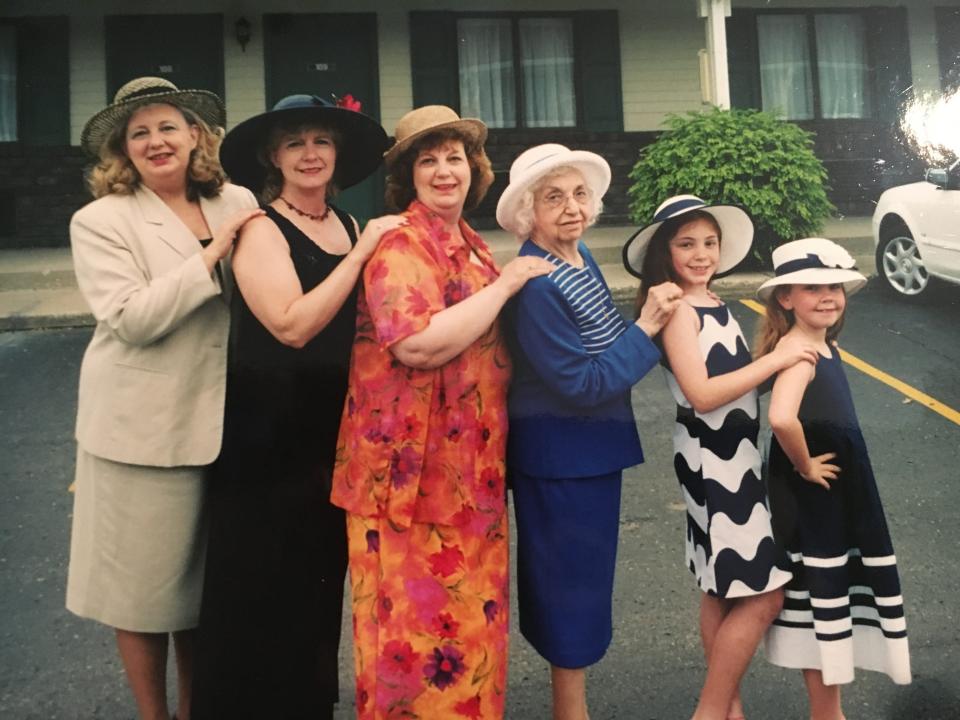 The Derby Girls, ready to head to the track in 2003: Marcia Thorpe, Jacci Rodgers, Patti Speelman, Ruth Speelman, Rachel Rodgers and Naomi Rodgers. It was the first Derby for Jacci’s daughters.