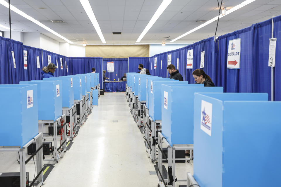 Voters cast their ballots in a Chicago's mayoral election, Feb. 28