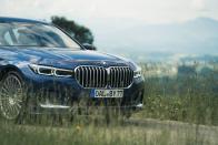 <p>Alpina's multispoke wheel package is timelessly cool; 20-inchers with summer tires are standard, although both all-season tires and 21s with summer rubber are optional.</p>