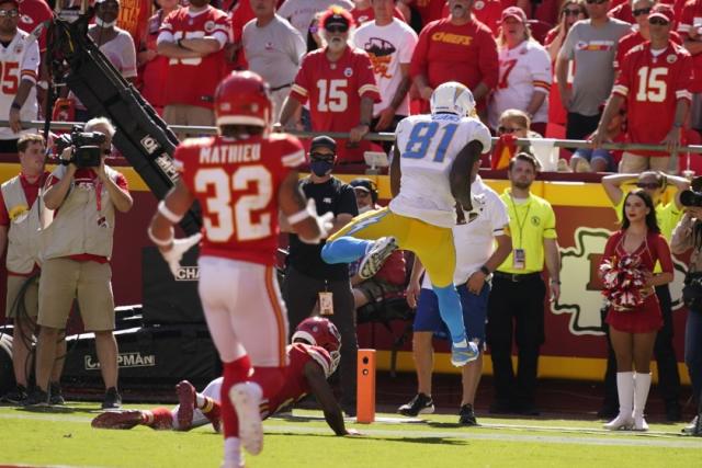 Los Angeles Chargers at Kansas City Chiefs on September 26, 2021