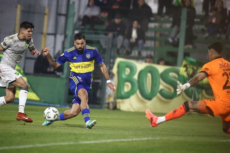 Milton Giménez hizo su presentación en Boca con un gol ante Defensa y Justicia
