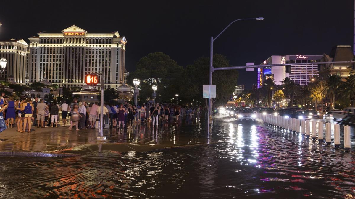 Flash Flooding Hits Las Vegas After Thunderstorms - WSJ